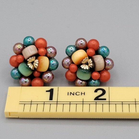 Vintage Japan Womens Multicolor Cluster Beaded Clip On Earrings Gold Tone Metal - Picture 5 of 6